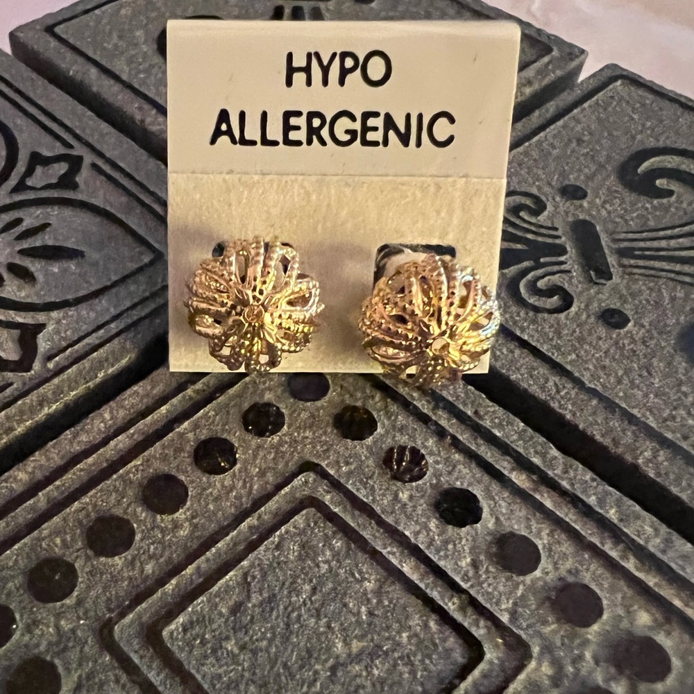 Gold Open Cage Design Fashion Earrings